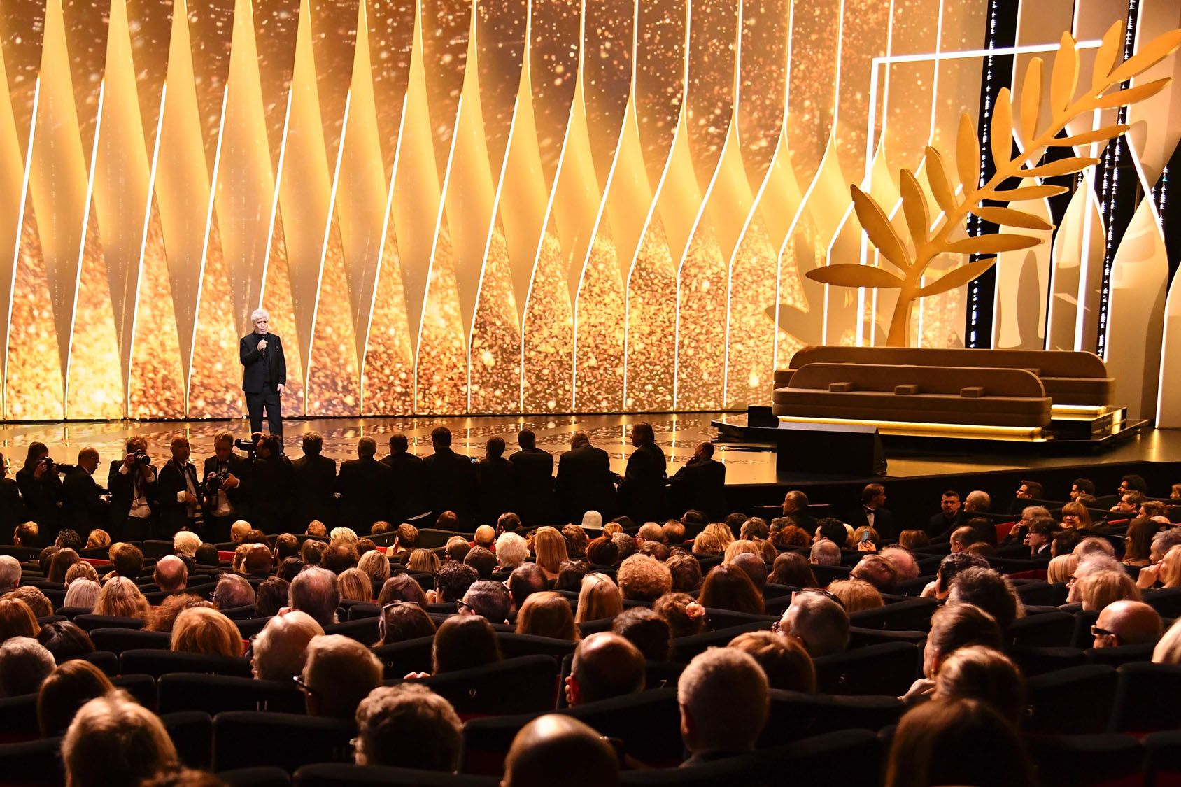Panggung emas Palme d’Or yang diselenggarakan di tengah Festival Cannes